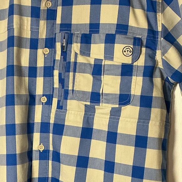 Wrangler All Terrain Gear Button Down Blue and Cream Checkered Shirt - Picture 3 of 9